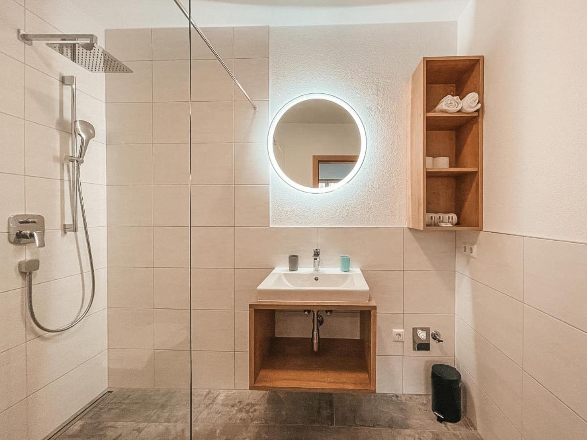 Isanora - Garden & Private Whirlpool By Alpenluxus Appartements Fuegen Exterior photo